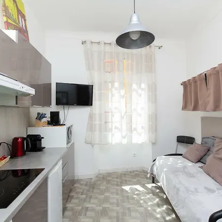 Forville Apartment *